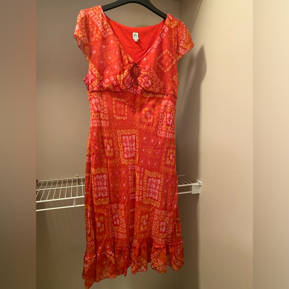 Sangria Woman fully lined silk dress with cap sleeves and ruffled hem size 20W